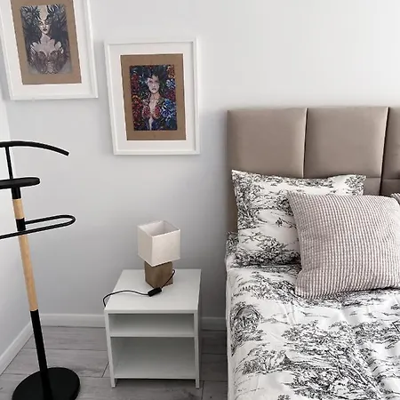 Kosmo Apartament