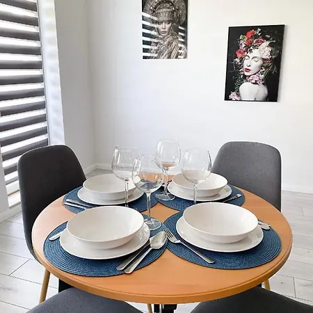 Kosmo Apartament * Wrocław